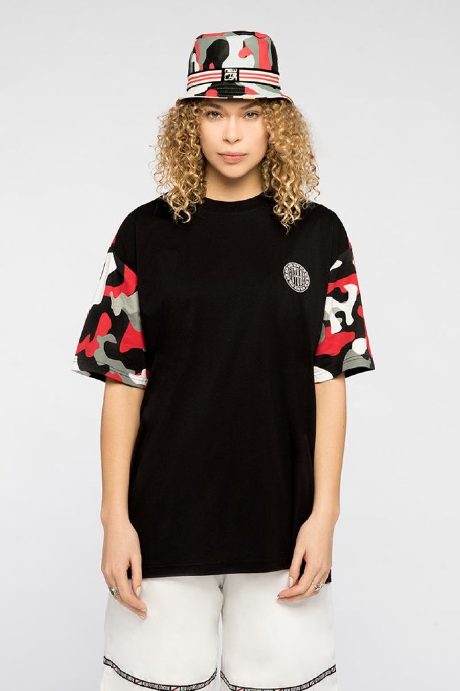 Unisex NEW FUTURE LONDON | Stamp Logo T Shirt (Camo Red)