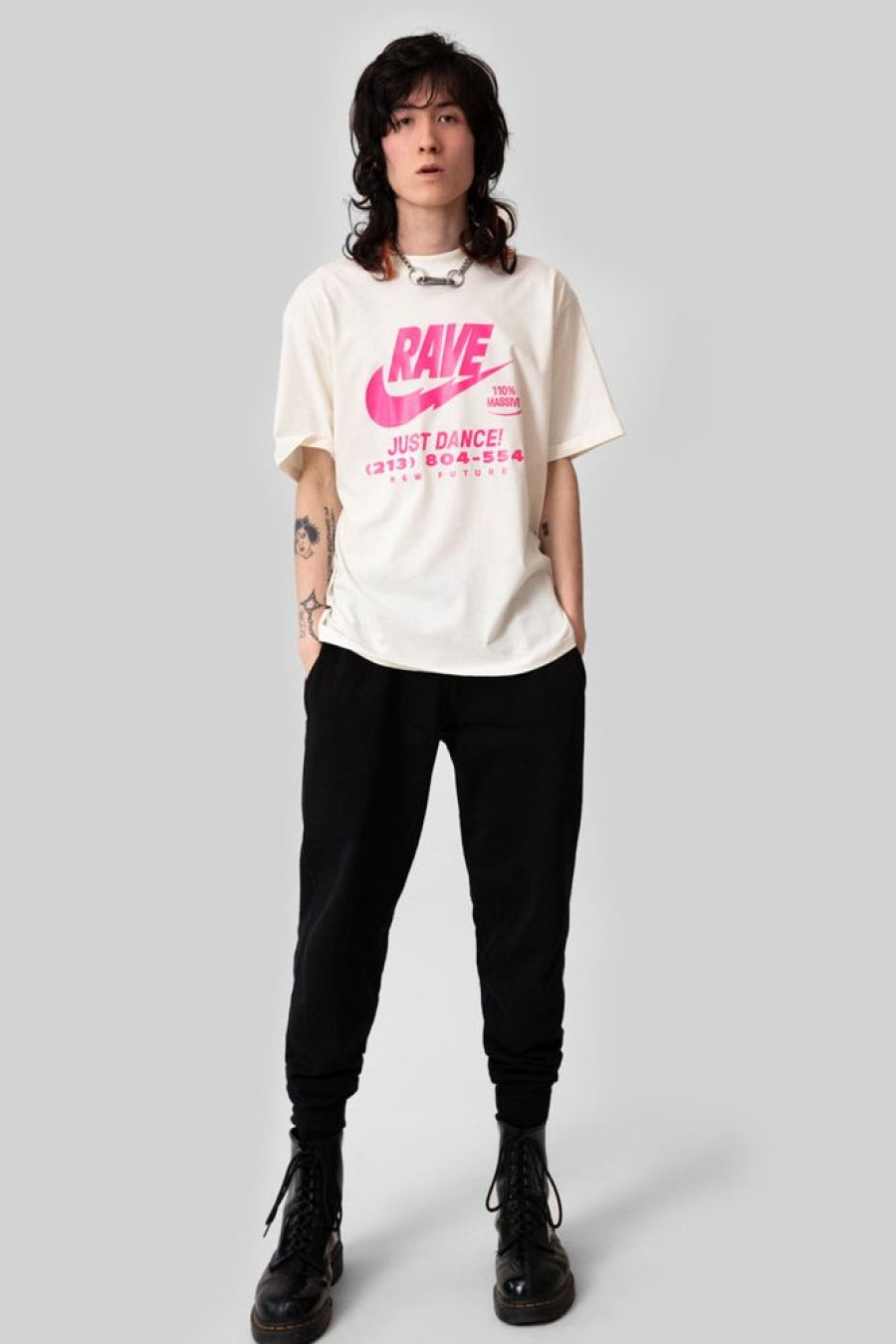 Unisex NEW FUTURE LONDON | Illegal Rave (Wht/Pink) -Tshirt